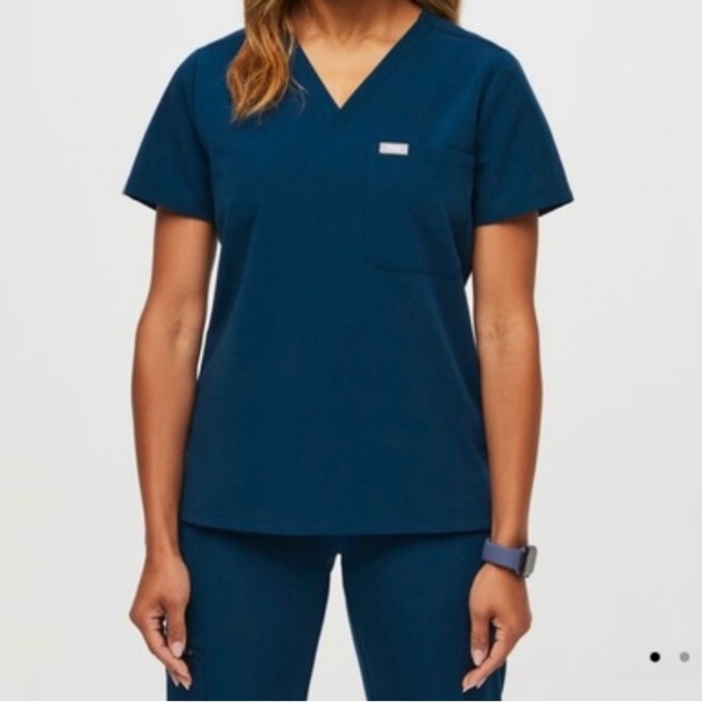 Figs deep reef catalina scrub top and zamora joggers